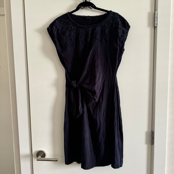 Talbots Sheath Dress Navy Blue Crew Neck Eyelet Tie Waist Short Cap Sleeves Sz L - Picture 1 of 5